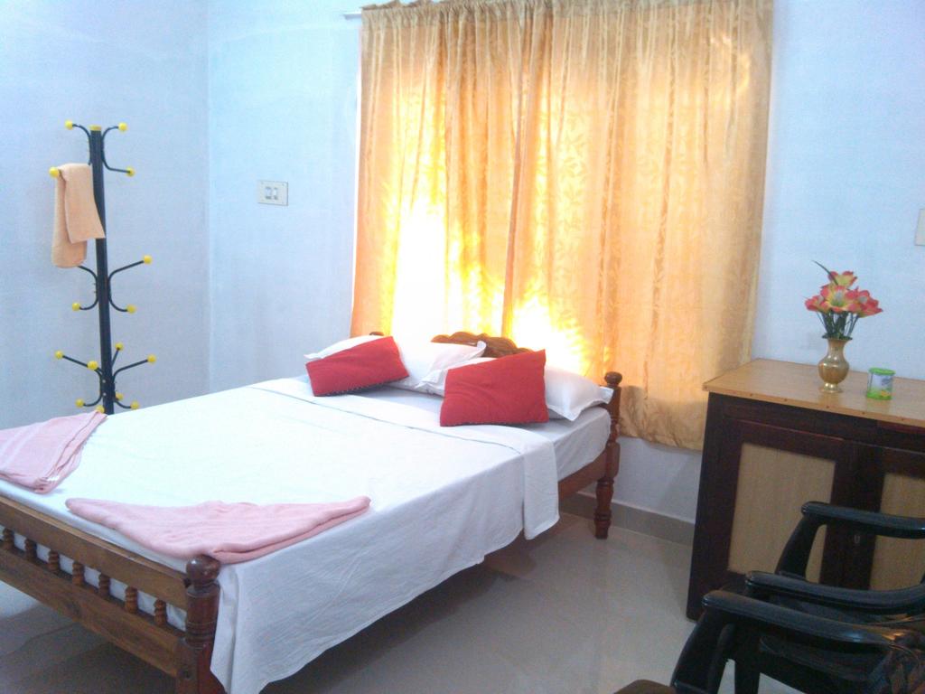 Victoria Homestay - Tap to explore photos