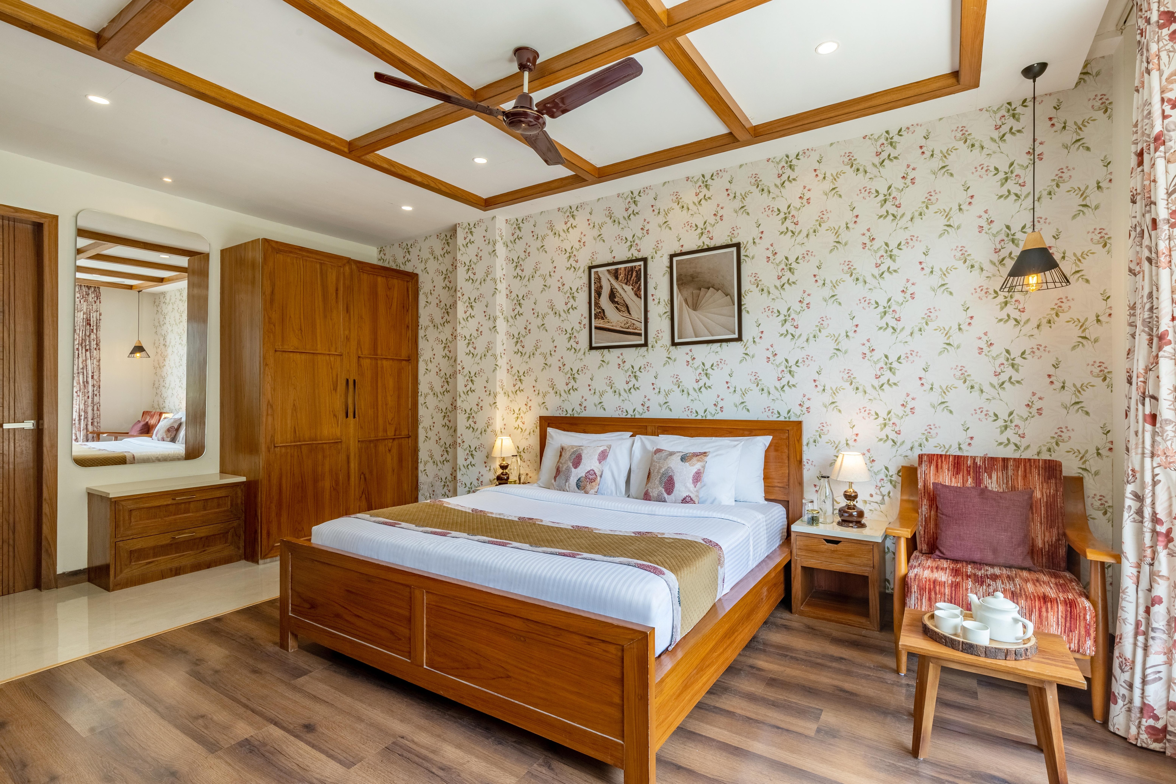 ELIVAAS 3 BHK with Garden | Dreamland Grace - Tap to explore photos