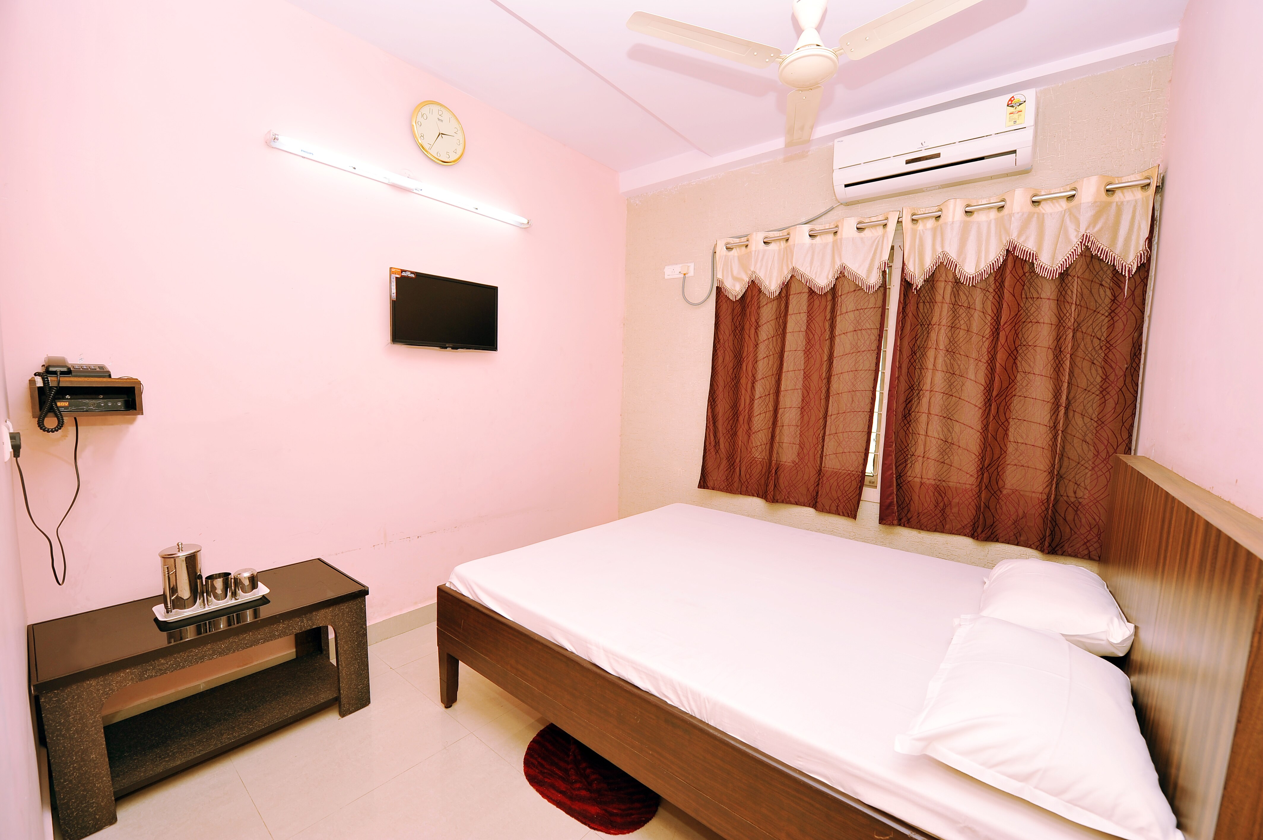 Shree Lakshmi Guest House Vishakhapatnam Inr 301 Off