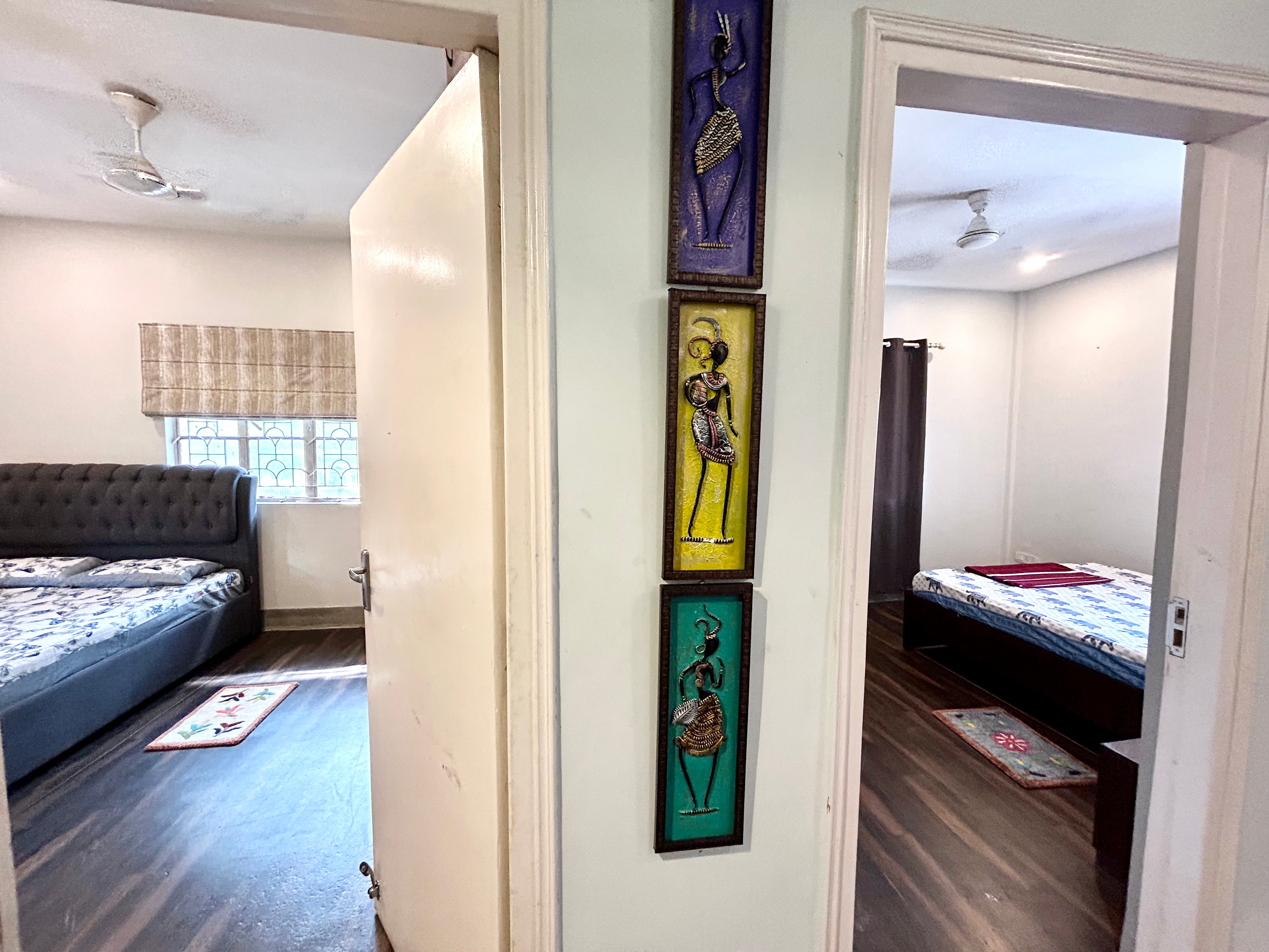 Lavish 2BHK Serviced Apartment in Ballygunge Place - Tap to explore photos