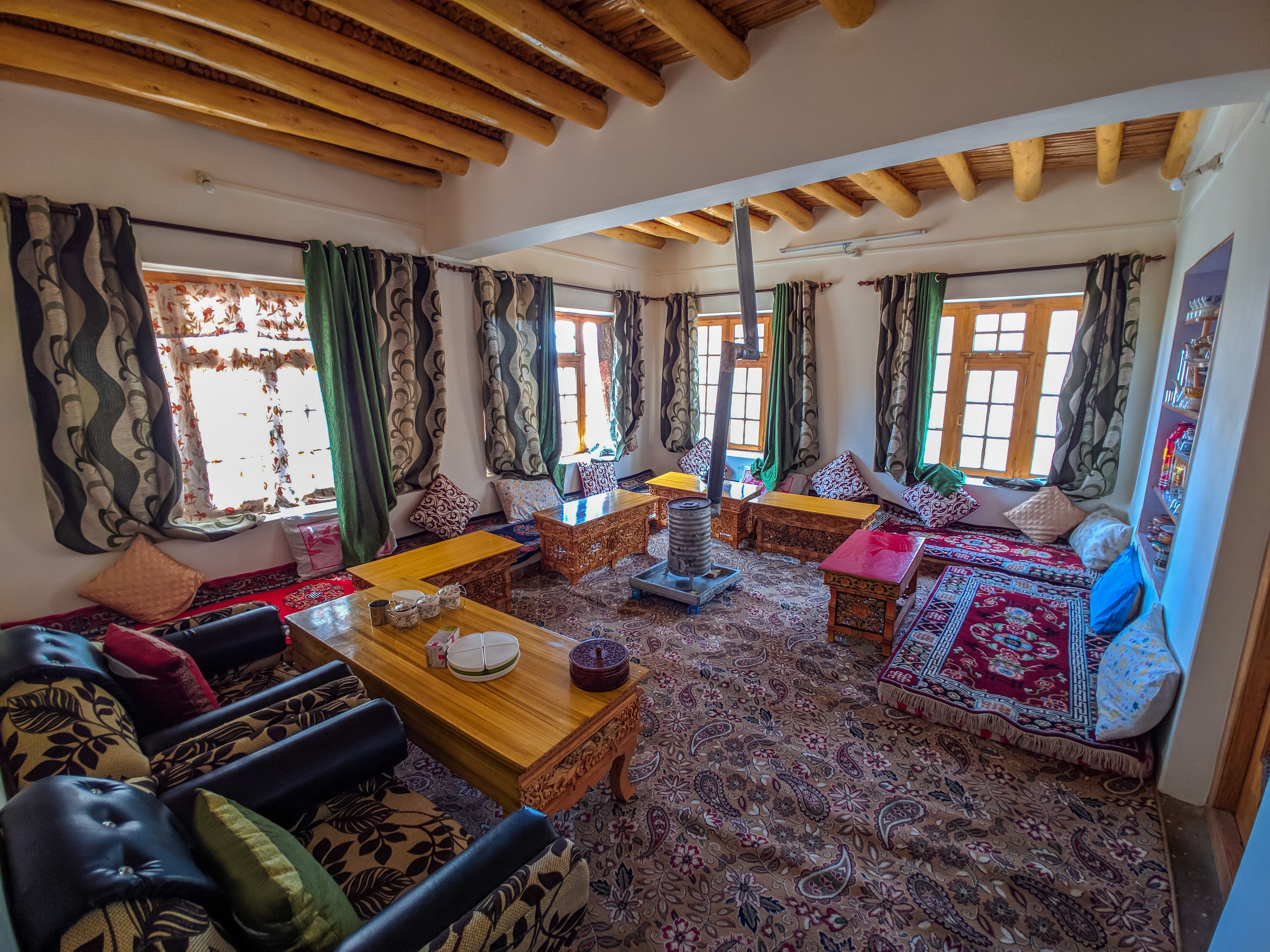 Latsas-3 (Himalayan Farmstays) - Tap to explore photos