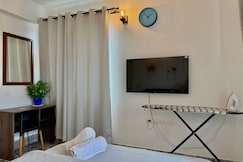 Casa Sol y Sombra 2BHK In Siolim | Near Thalassa, Goa