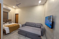 Hotel Nv Deluxe, Nashik