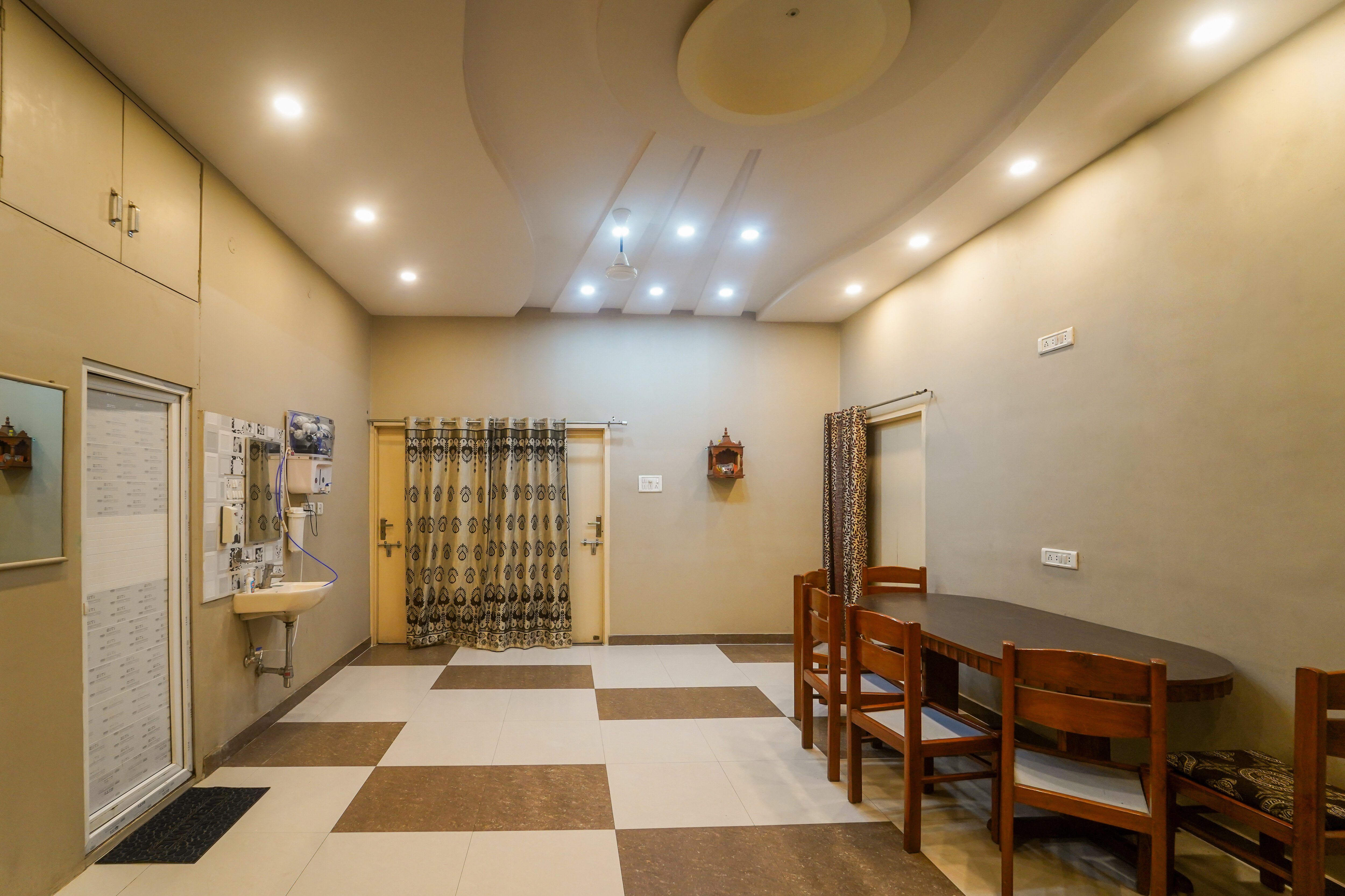 RK Apartment | 3 bedroom with kitchen - Tap to explore photos