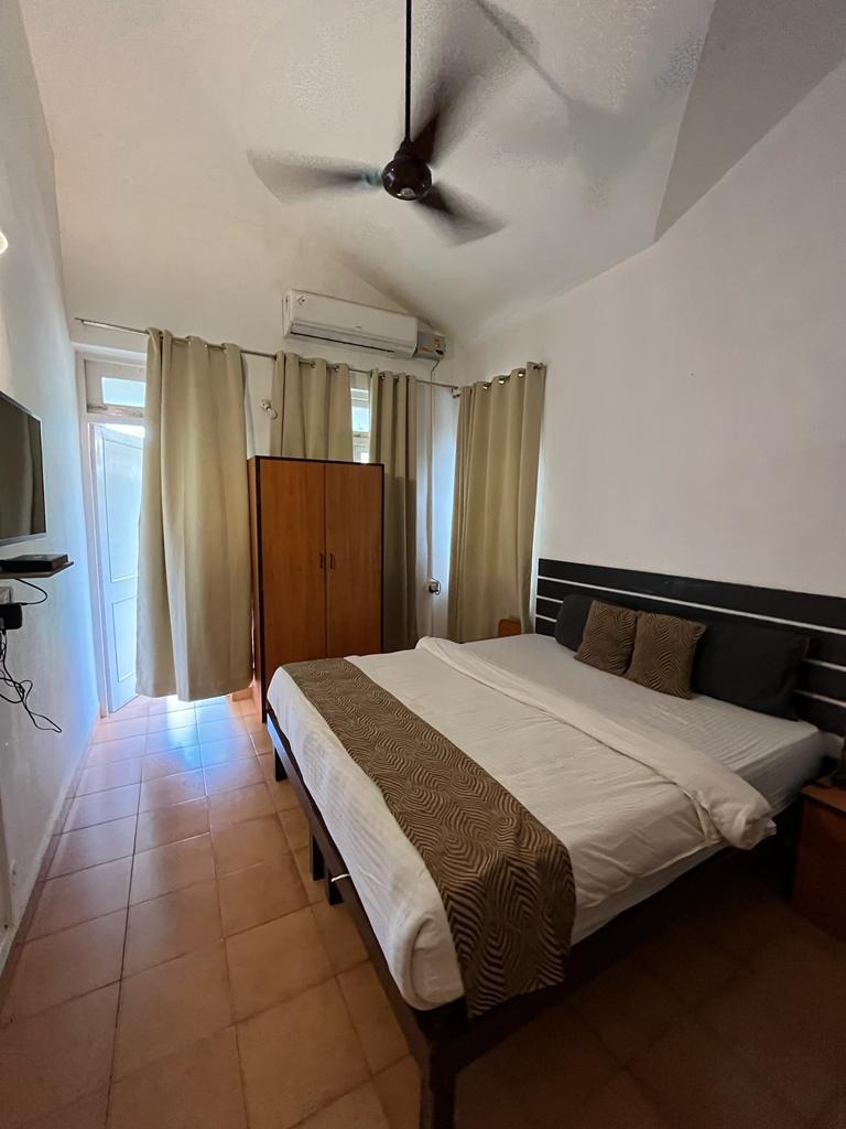 Studio at Tio carmino Calangute 307 - Tap to explore photos