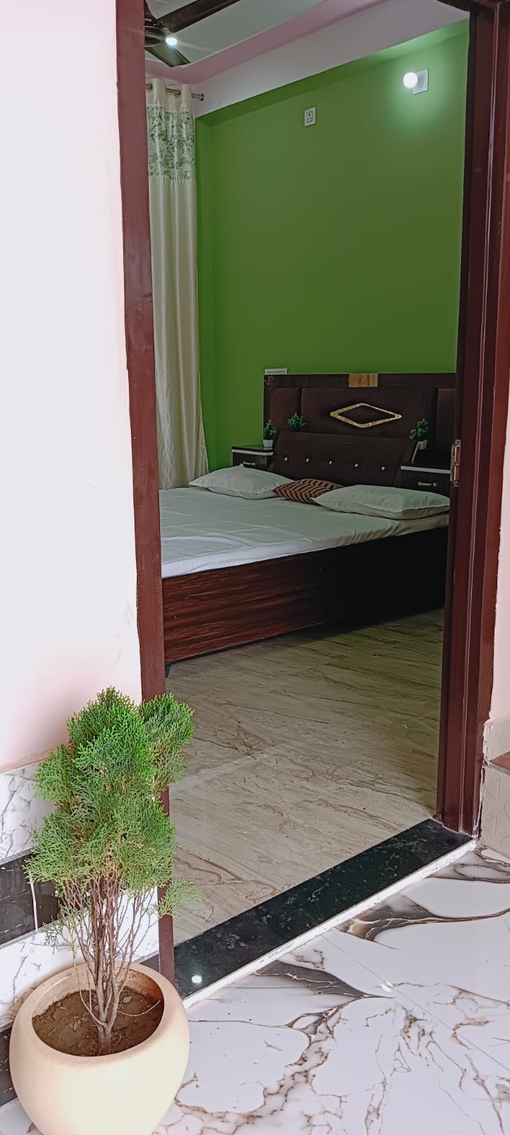 Sri Balaji Home Stay - Tap to explore photos