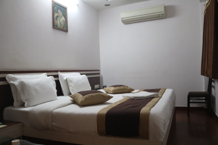 Hotel Shyam Excellency - Tap to explore photos