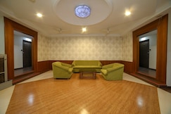 Hotel Royal Regency, Buti Bori