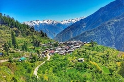 Thirthan Backpacker Paradise, Gushaini