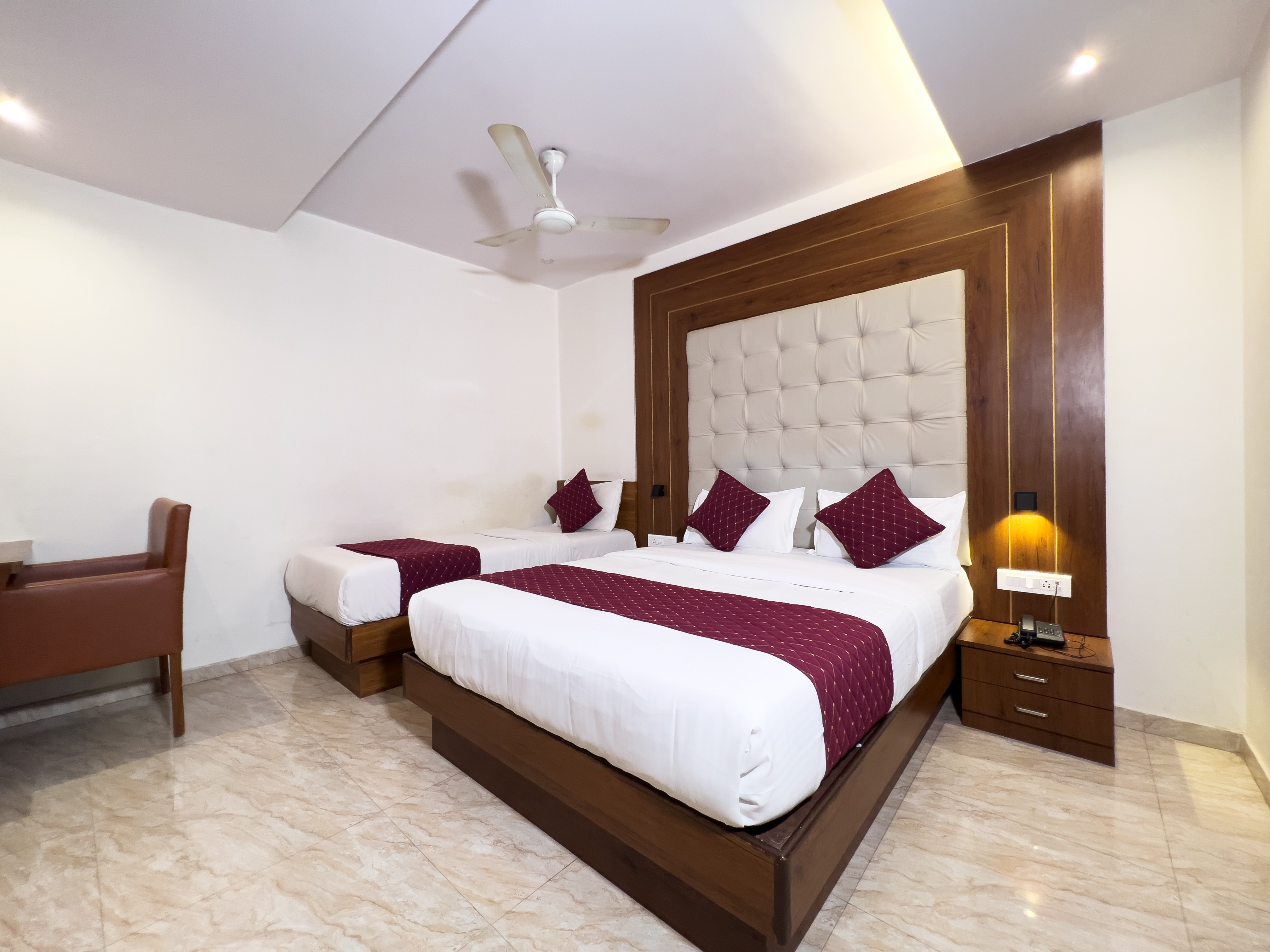 Deluxe Triple Room 1