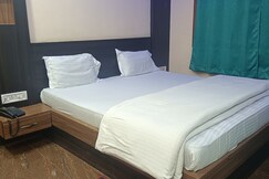 Raj Darbar Hotel, Purnia