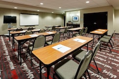 Holiday Inn Express & Suites YORK NE - MARKET STREET, Baltimore