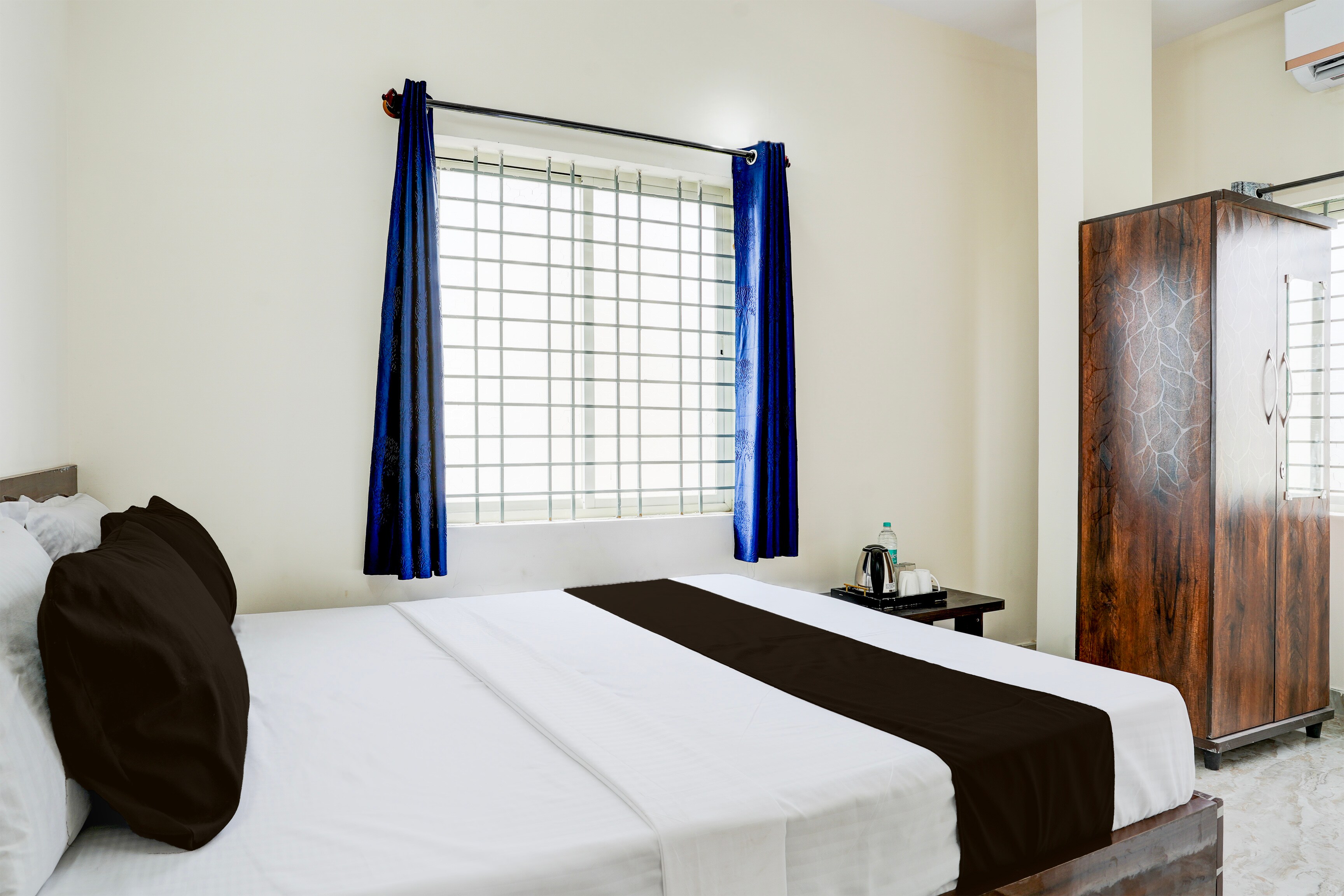 Hotel O Megha Ventures Boarding & Lodging near Rockline Studio - Tap to explore photos
