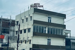 Hotel SilverPark and Restaurant, Korba
