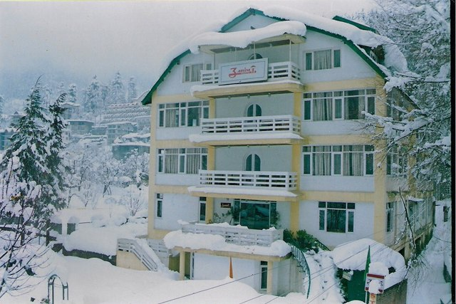 Zarim Hotel Manali (Near Mall Road), Manali