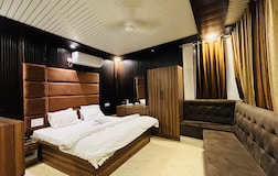 The Suite Room | Majestic City View