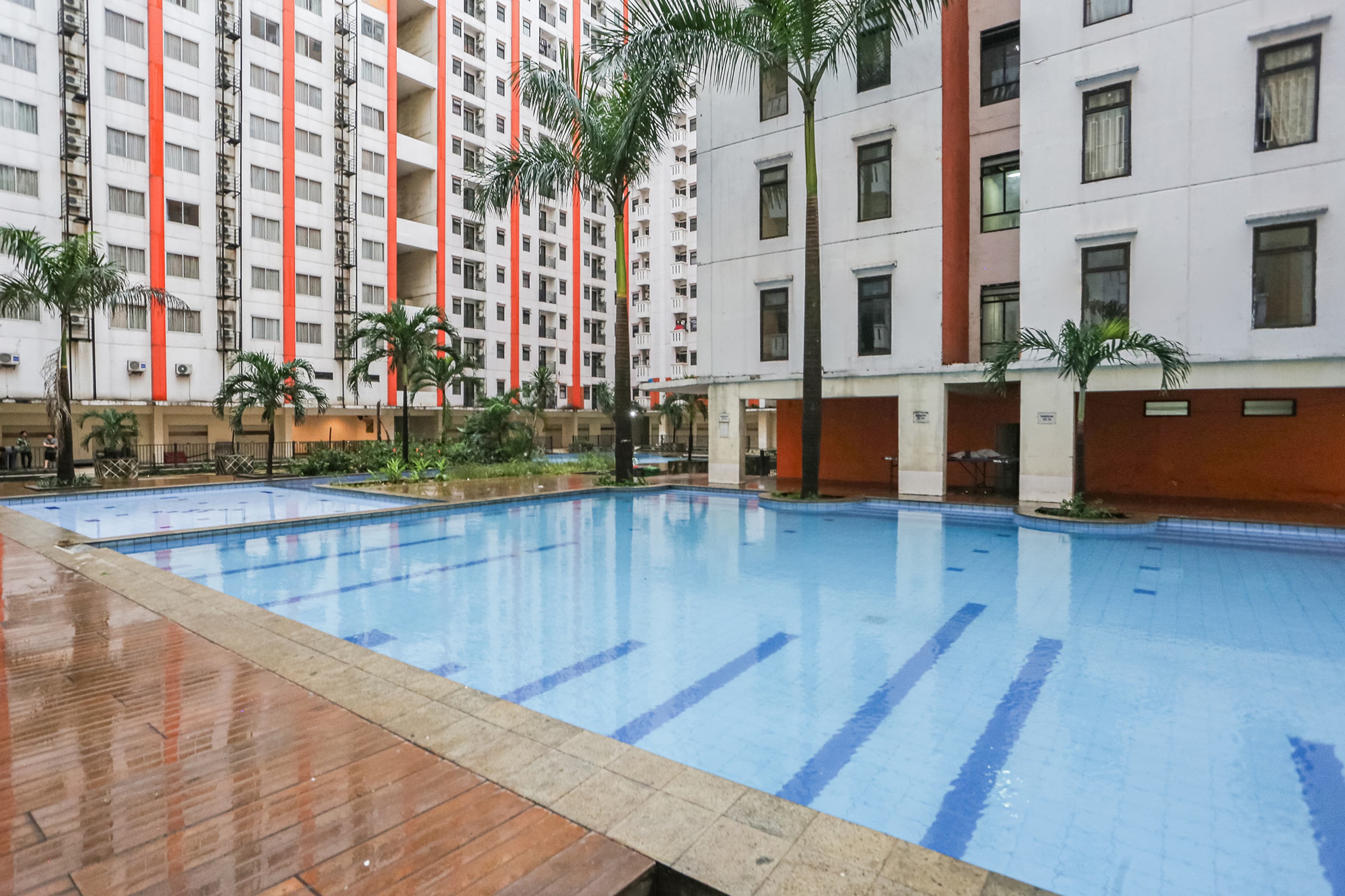OYO 93761 Kemang View By Room 88 - Tap to explore photos