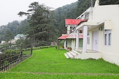 Baljees Forest Hill / Entire 2 BHK Cottage with Lawn & Drive in Shimla, Shimla