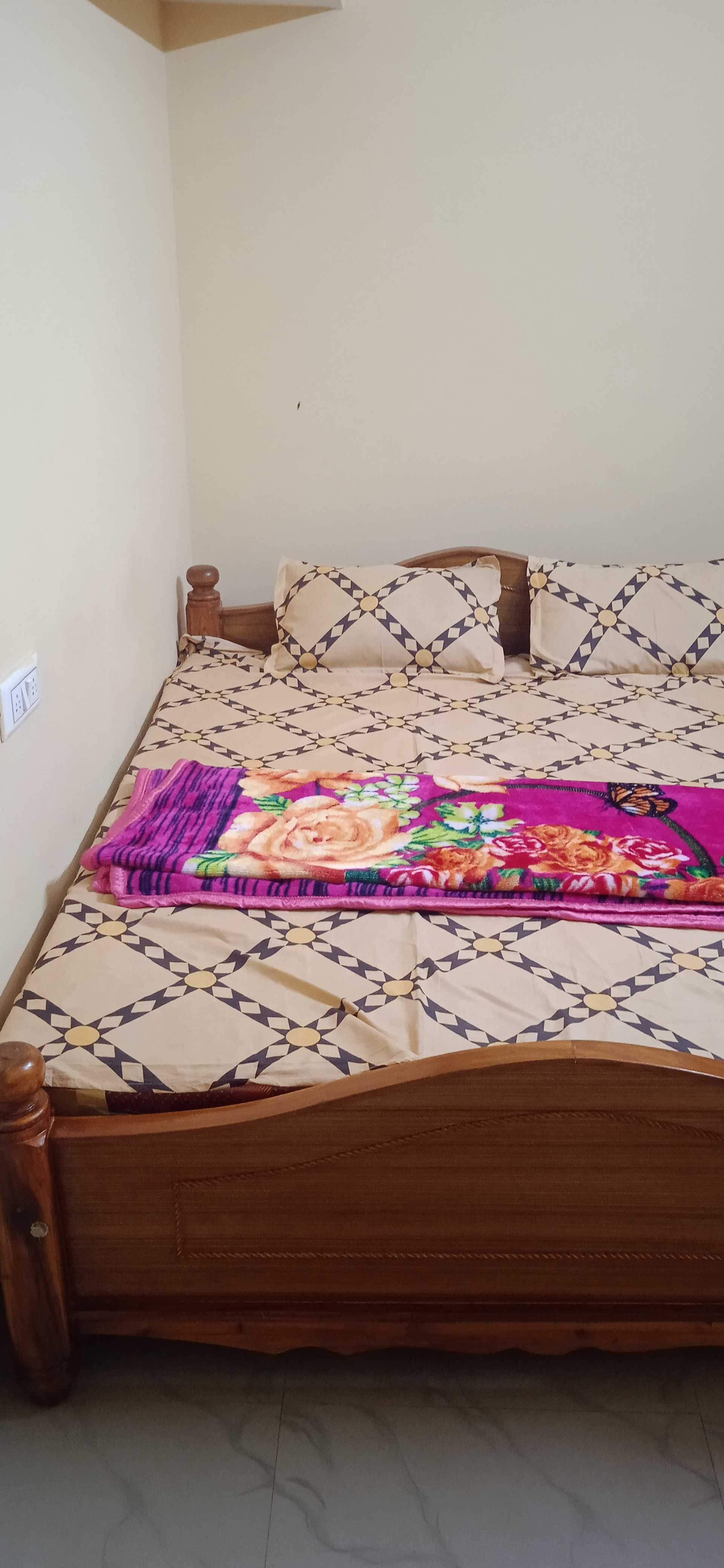 Hotel O Home Kkr New Town Near Sri Amruth Chithra Mandira - Tap to explore photos