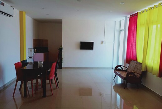 Adam Holiday Home