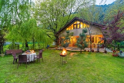 Maryam Cottage Entire 2BHK Cottage Riverfront, Pahalgam