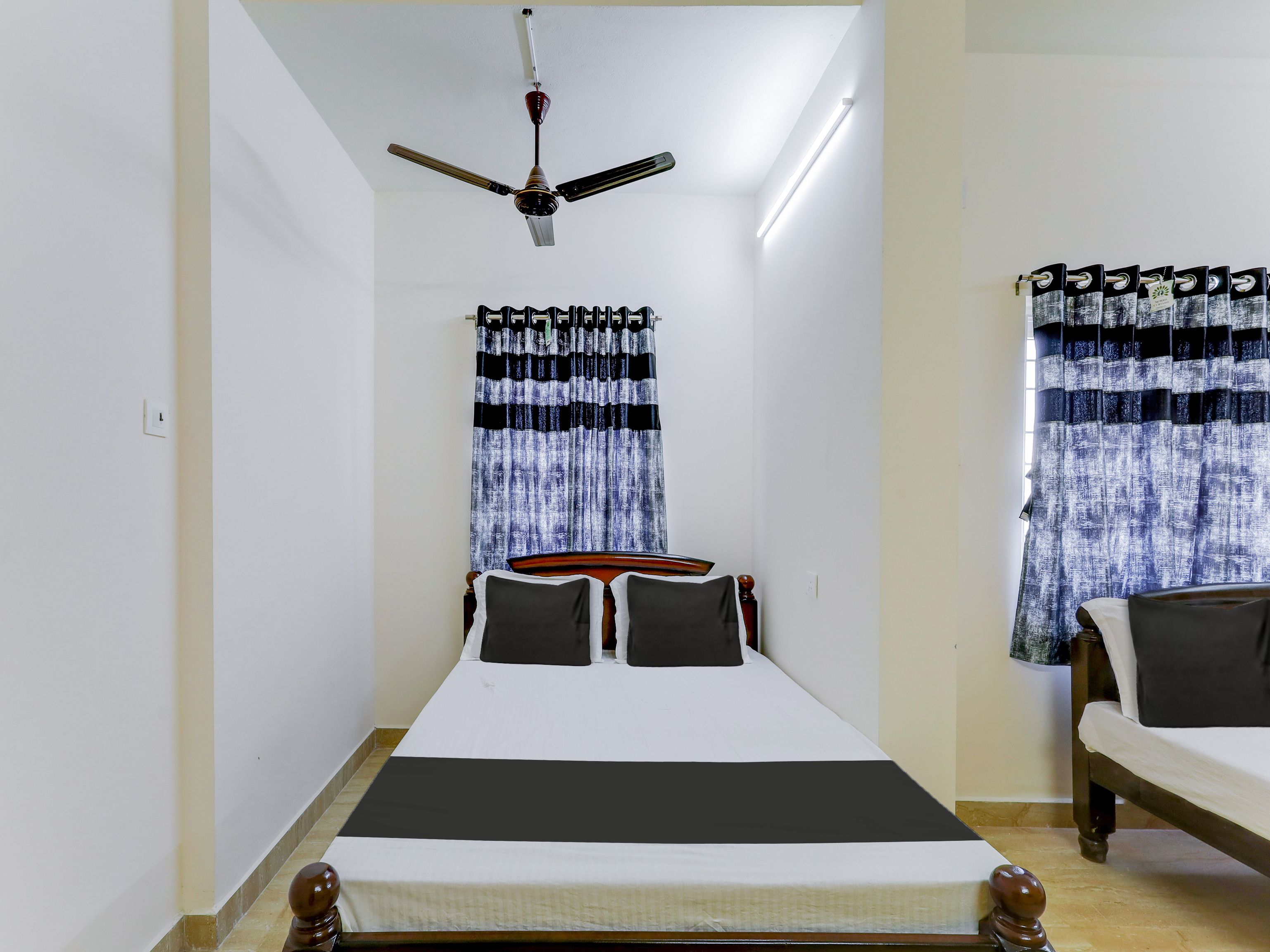 Hotel O KVR RESIDENCY GRAND - Tap to explore photos