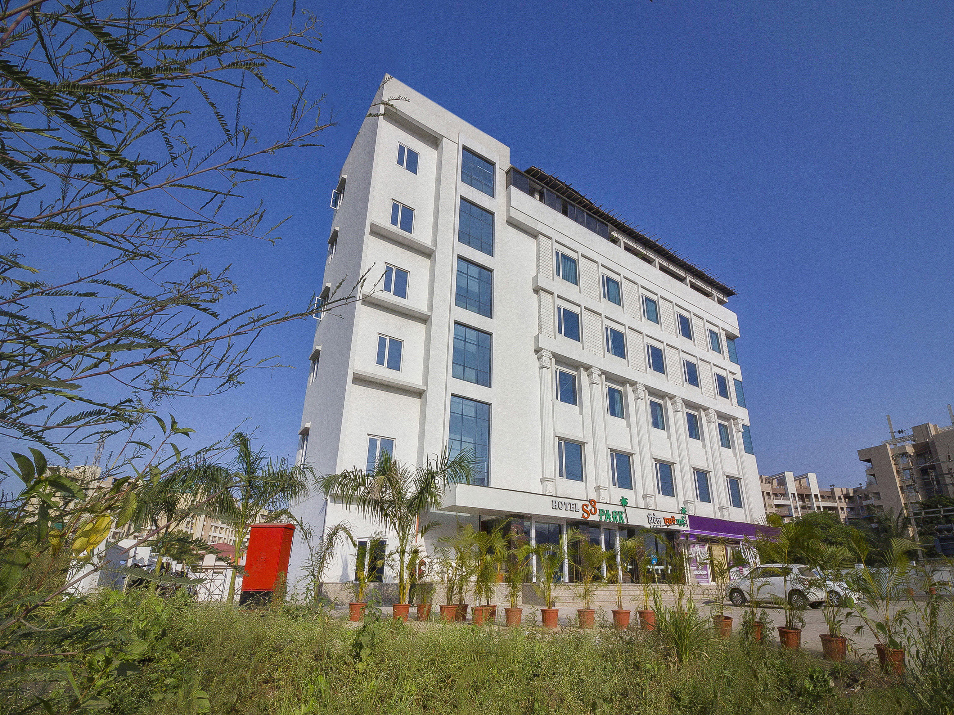 Siddhivinayak Service Apartment-1 BHK Apartment Mumbai Deal Hotel