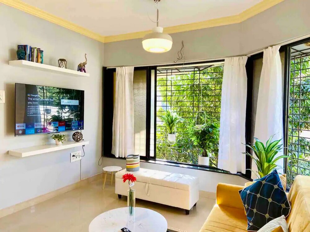 Simon Lydia 3 - A Bliss Nest in Bandra, Pali Village by Connekt Homes - Tap to explore photos