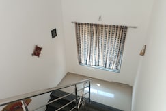 Blue Diamond Guest House & Family Villa, Pune