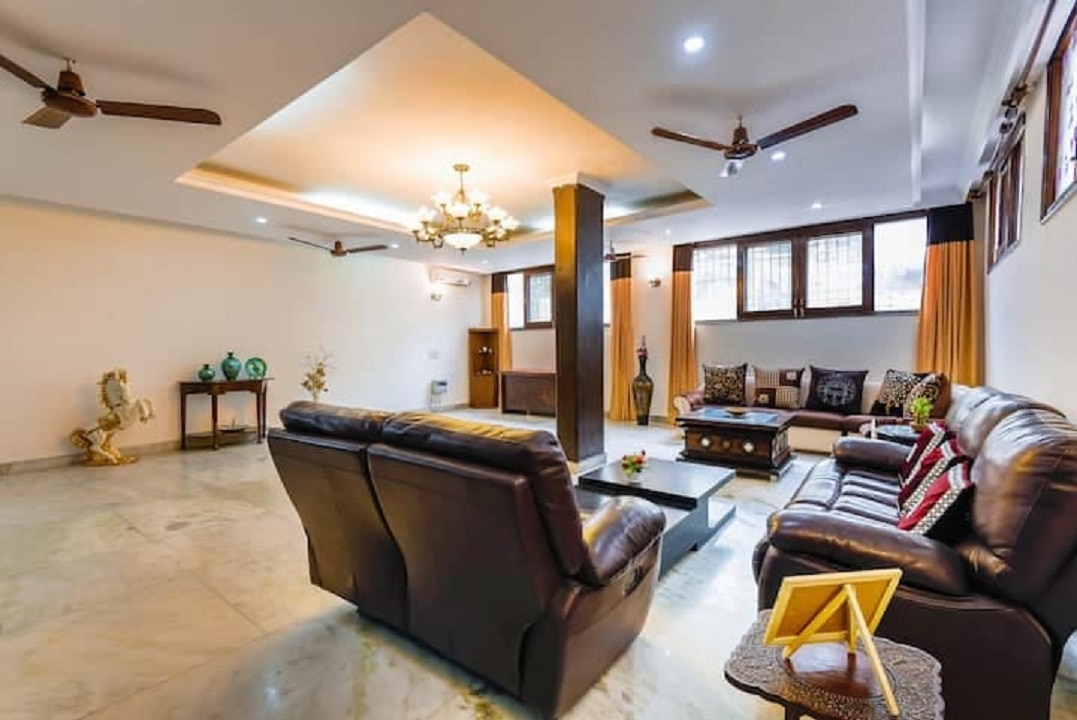 Comfortable Safe AC Ensuite Homestay in GK Room 1 - Tap to explore photos