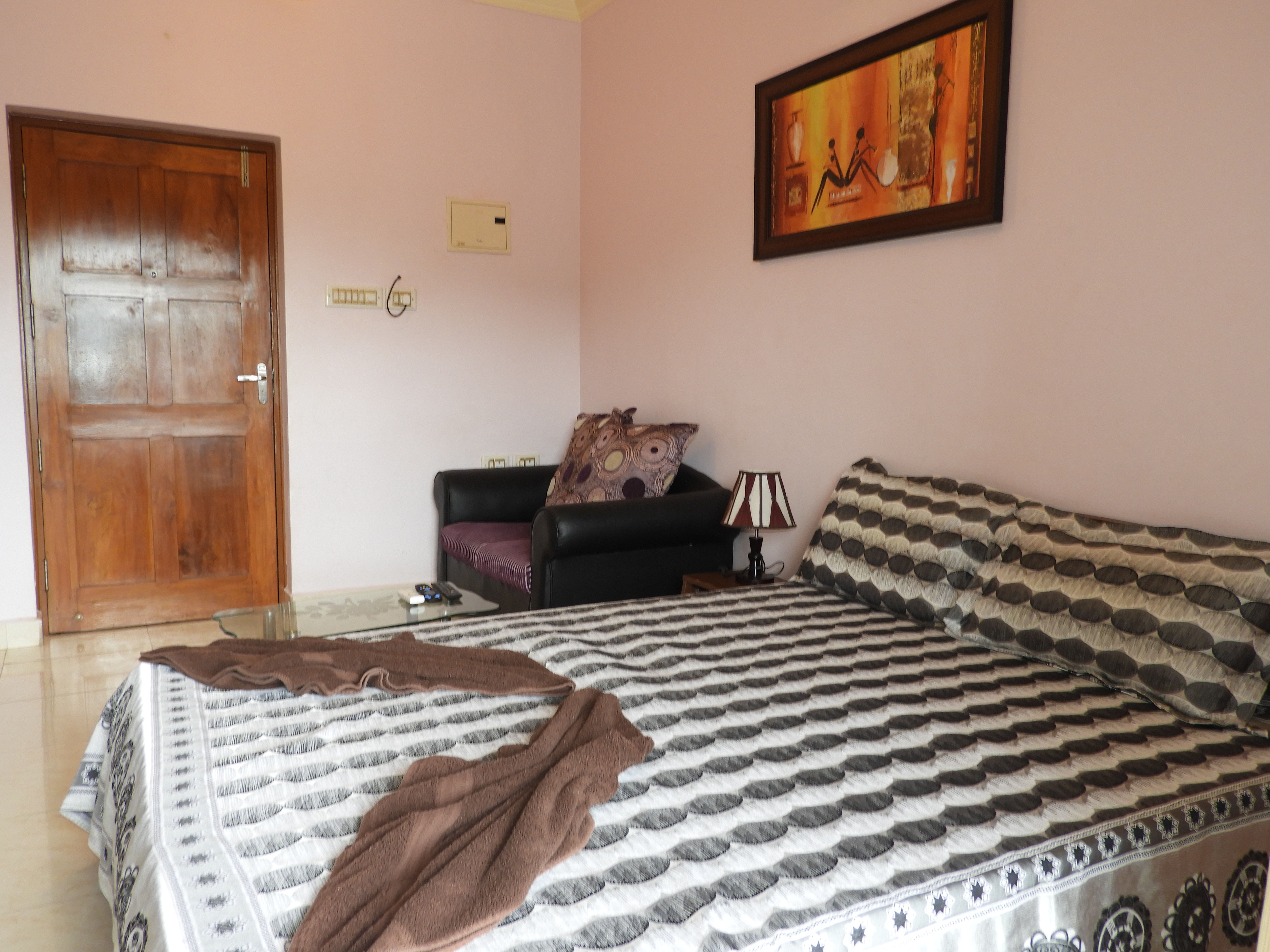 AS-2 Studio 1 BHK Pool Apartment - Tap to explore photos