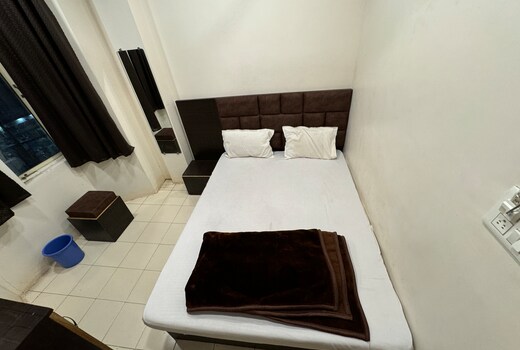 Hotel Ayodhya