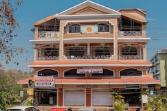 Picnic Plaza Hotels near Calangute