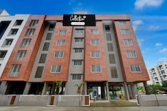 Super Collection O Katraj Bus Stop Formerly Indu Ville, Pune