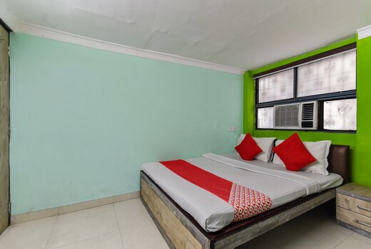 Hotel O A One Guest House New Market