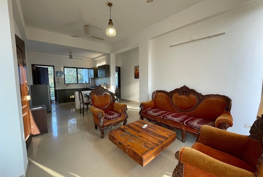 C2 sf4: 2bhk with pool in Vagator by Tanash Homes