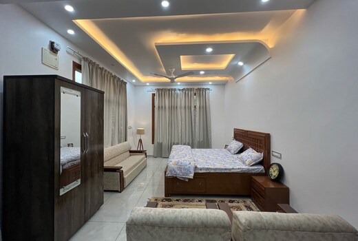Umang Cottage Studio Apartment Snow View