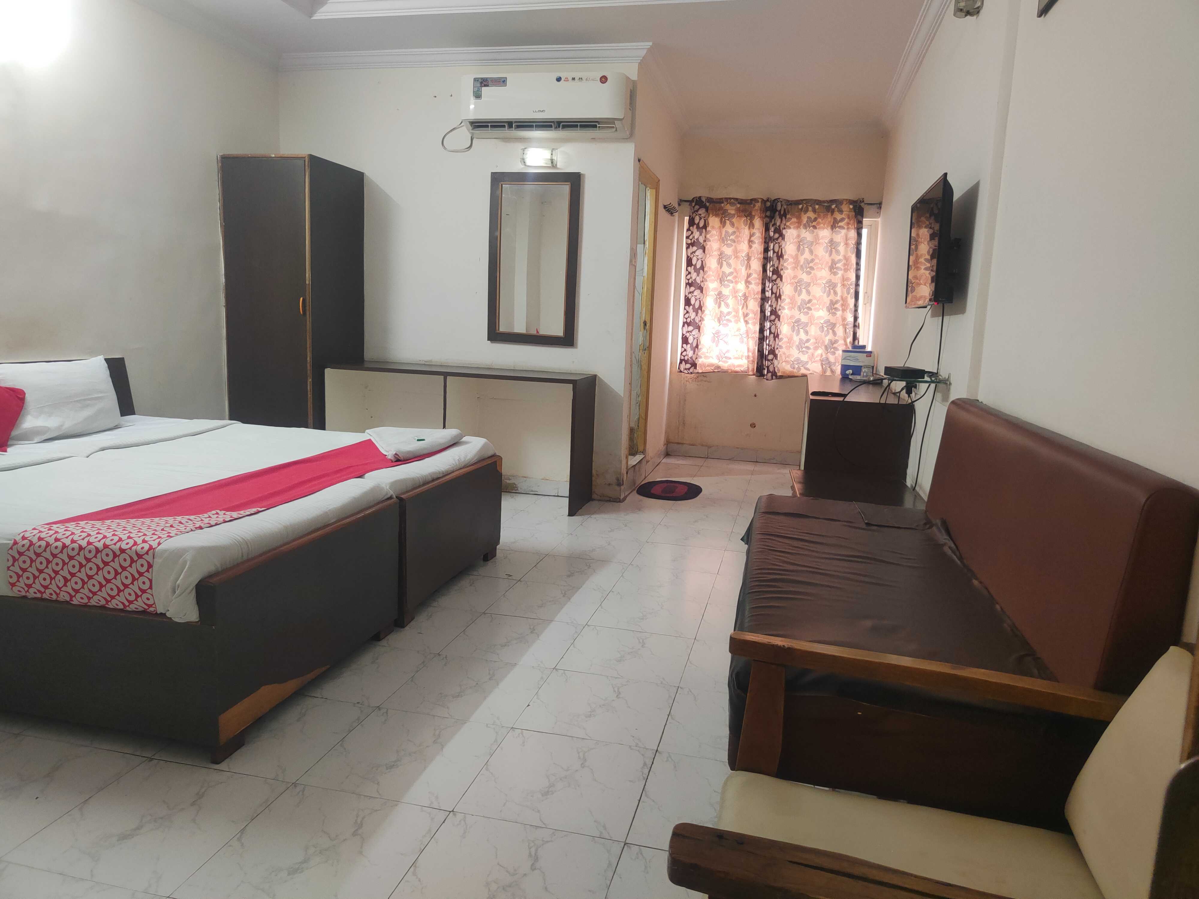 Collection O White Field Road HyderabadFormerly Ayaan Signature Suites - Tap to explore photos