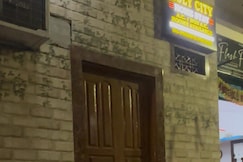 Holy City..., Varanasi