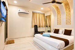 Hotel Satellite, Mumbai