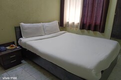 Hotel Kuber Dhn, Dhanbad