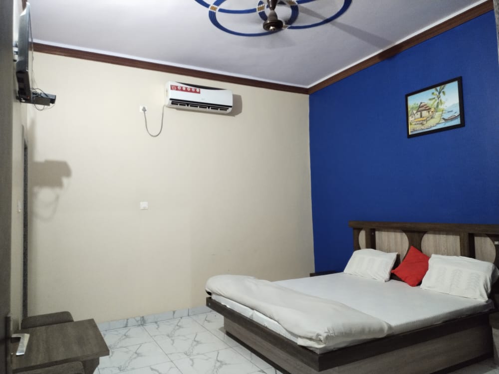 Hotel Shyam - Tap to explore photos
