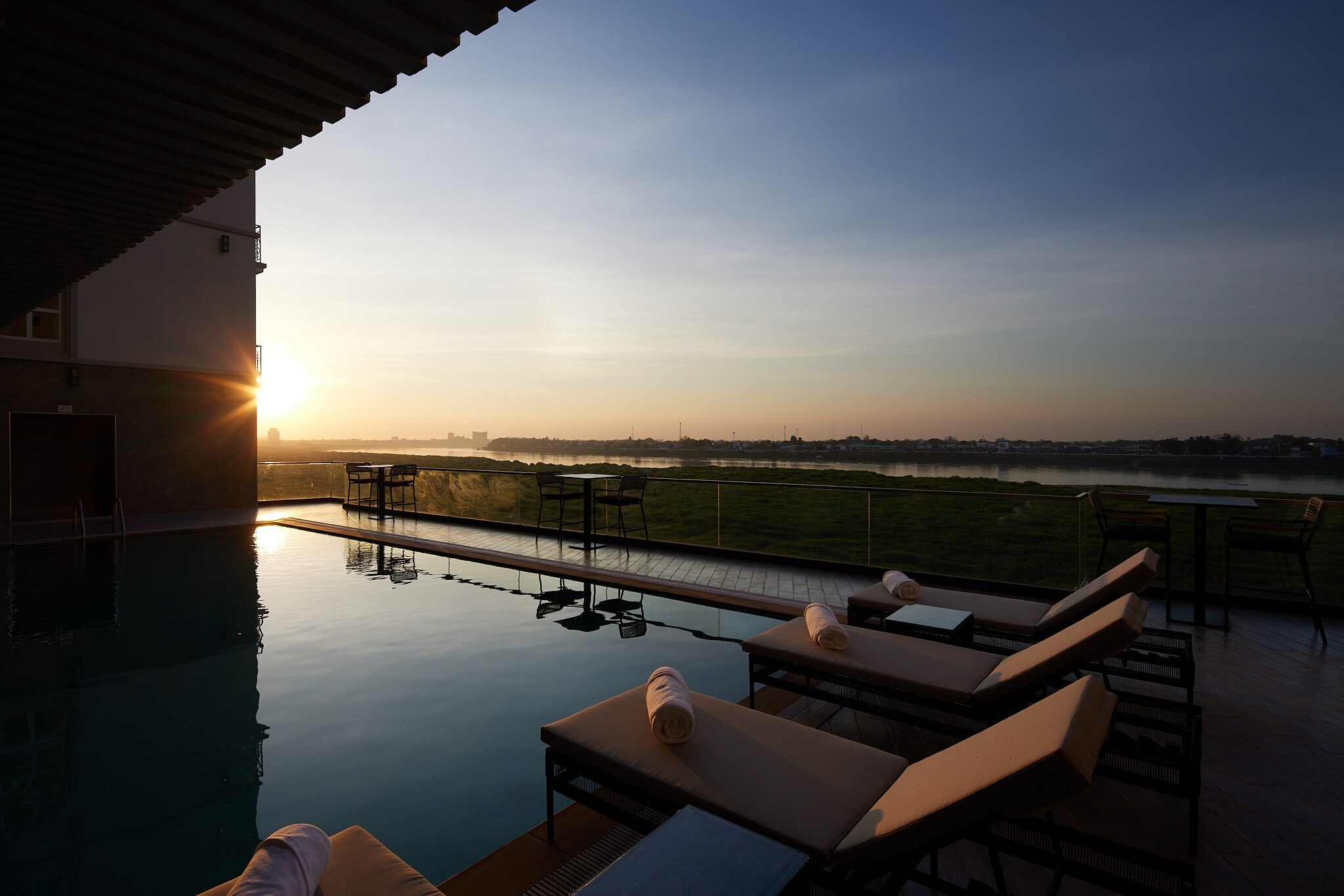 Eastin Hotel Vientiane - Tap to explore photos
