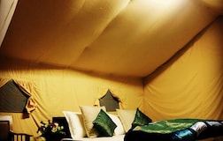 Deluxe Room with Mountain View