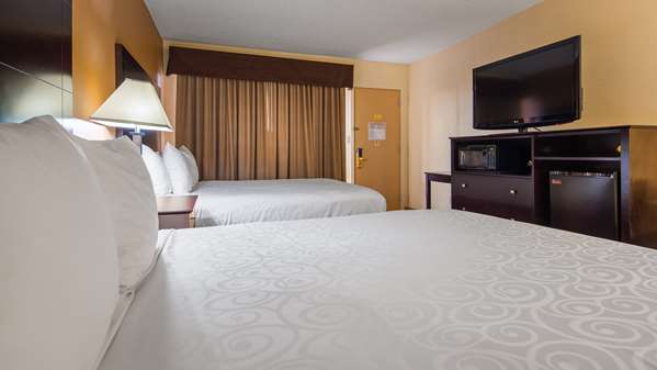 Best Western Inn of St. Charles - Tap to explore photos