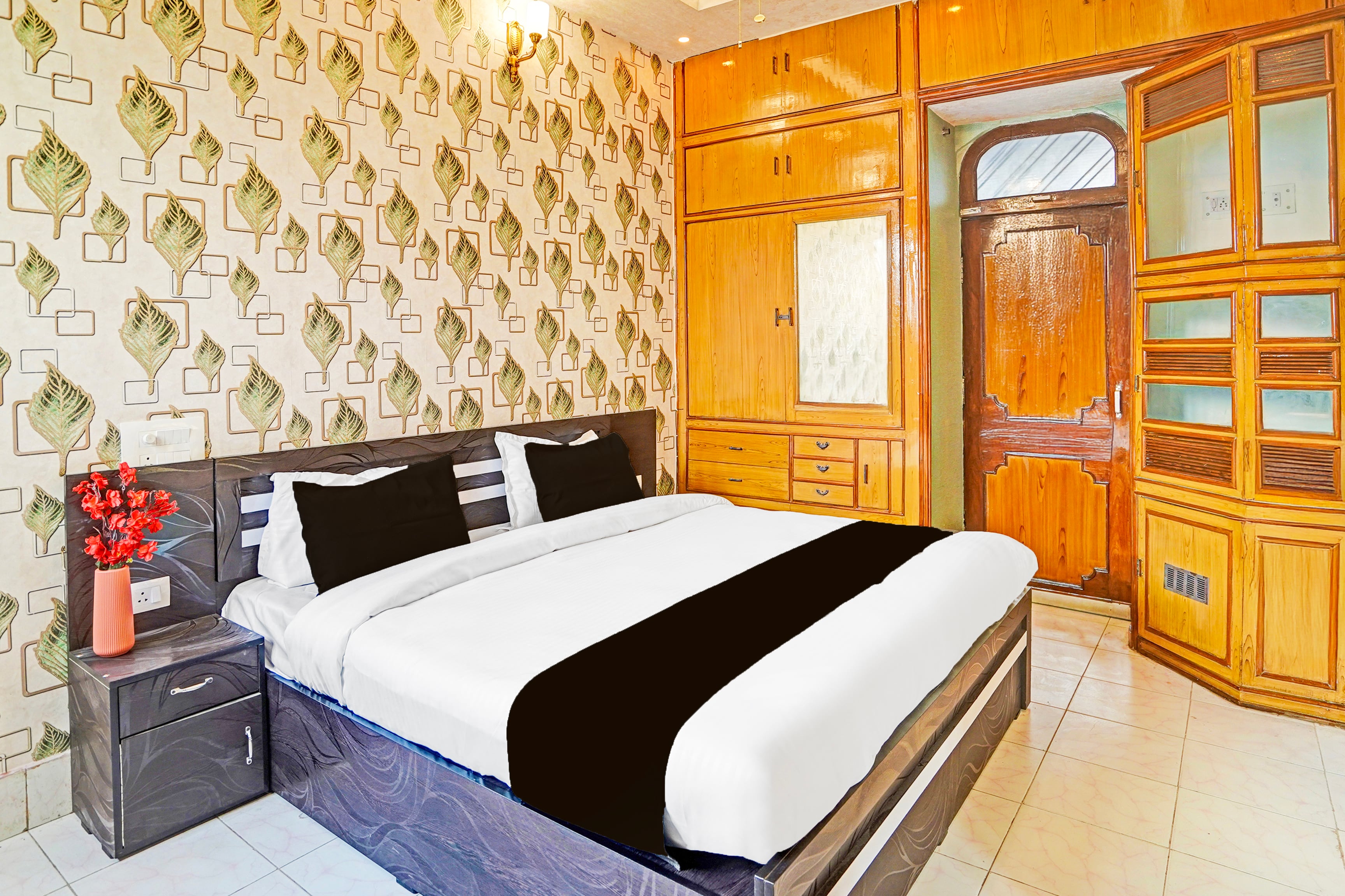 AI Guest House - Tap to explore photos