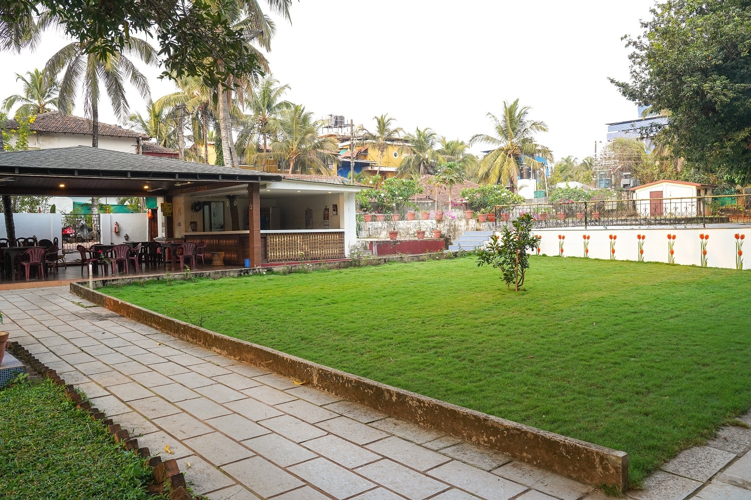 Sea View Beach Resort (Calangute) - Tap to explore photos