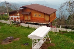 Praveen Woodhouse Kodaikanal Vattakanal, Kodaikanal