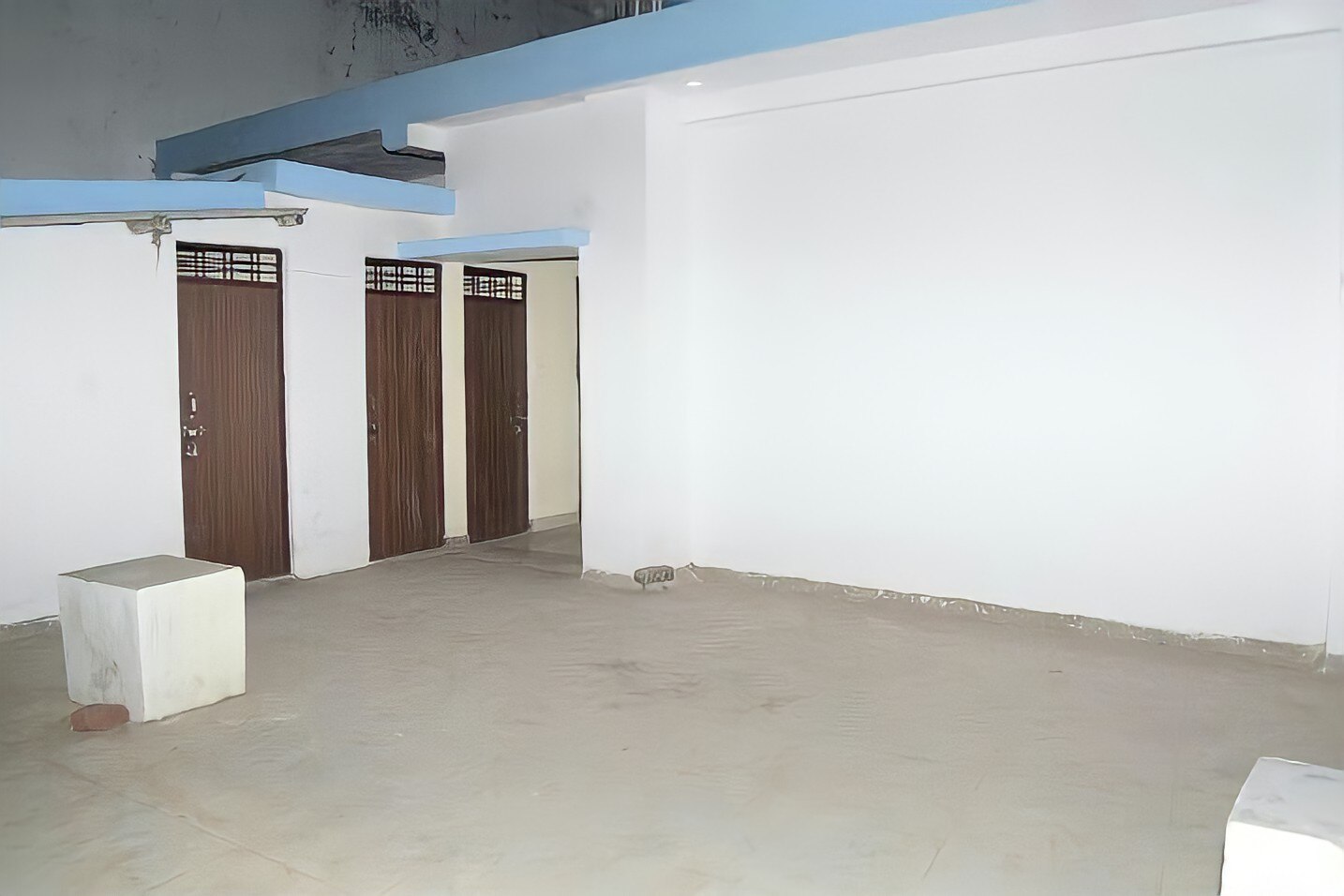 Sri Kashi Vishwanath Guest House Varanasi - Tap to explore photos