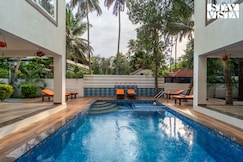 StayVista at Palm Grove  Private Pool & Lawn, Anjuna.(M2), Goa